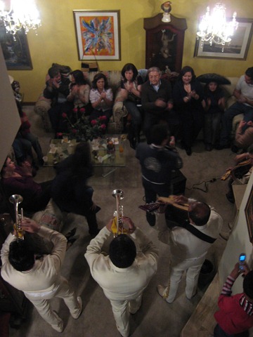 [Mariachi[3].jpg]