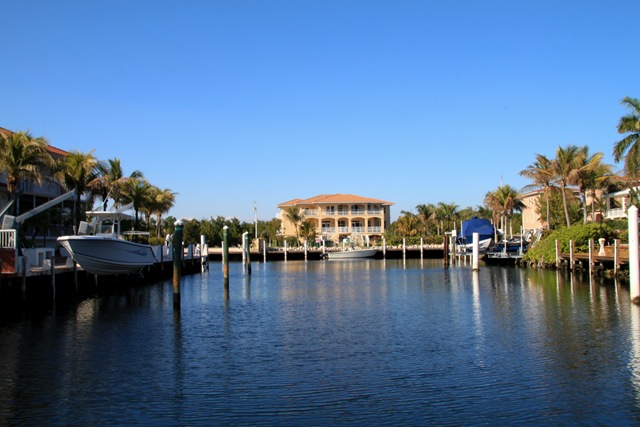 [miami 1064[2].jpg]