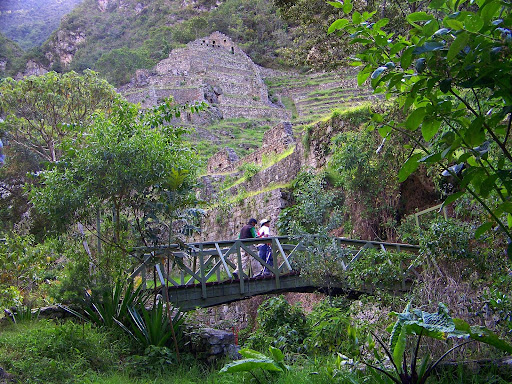 The waterfall below Choquesuysuy ruins