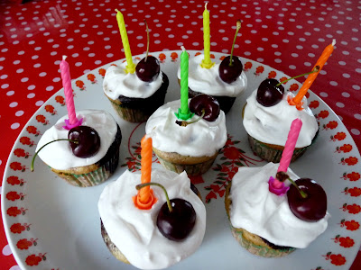 marbled%20cupcakes%20with%20soy-whipped%