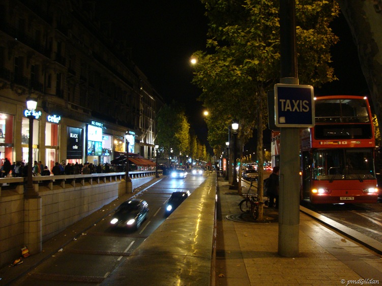 [Paris, Les Champs Élysées (6)[15].jpg]