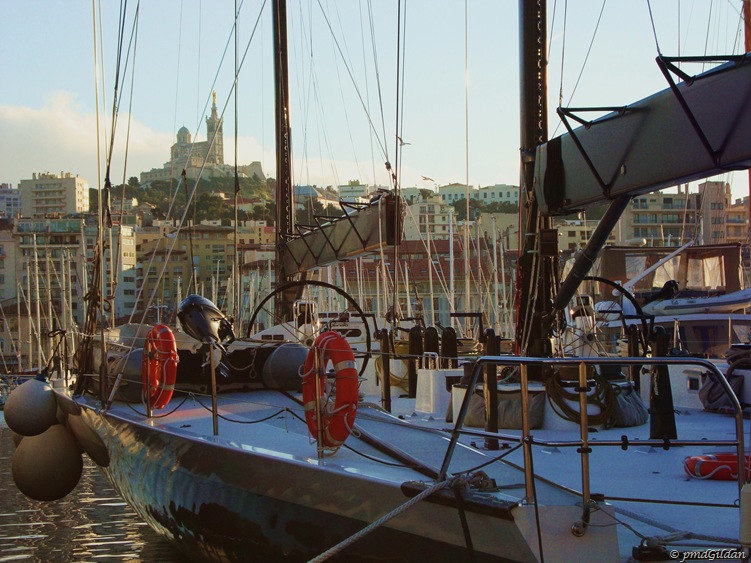 [Marseille Vieux Port 130[17].jpg]