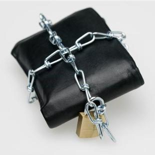 [Chained Wallet[4].jpg]