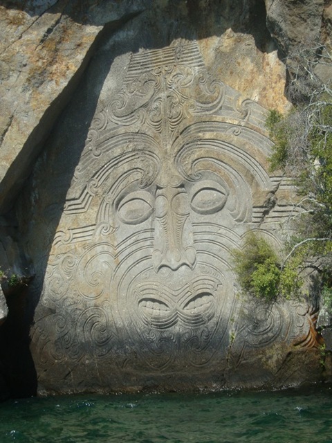 [maori carvings[9].jpg]