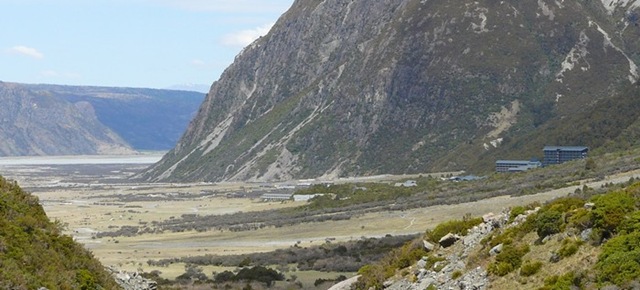 [hotel in mount cook[3].jpg]