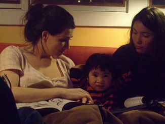 12-03-08 aunties and ff reading2