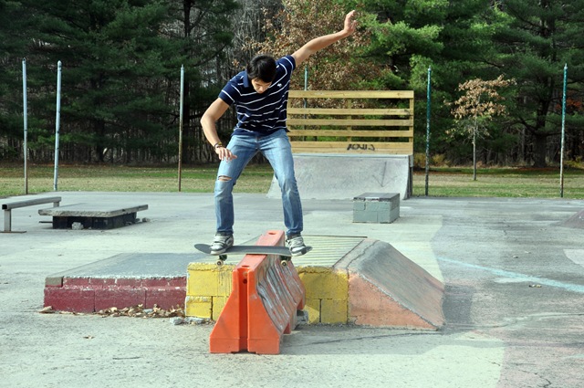 juan skateboarding 013 juan likes juan skateboarding 013 juan likes