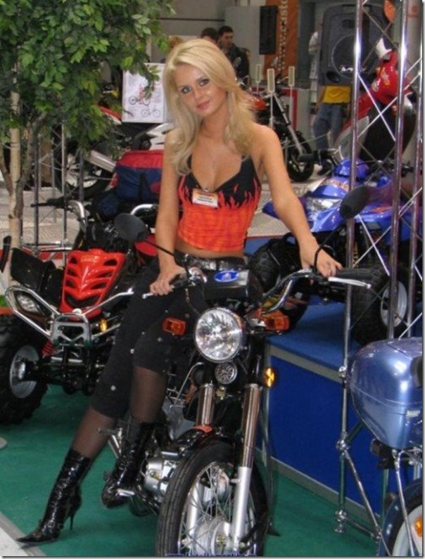As belas modelos da Moto show na Rússia (1)