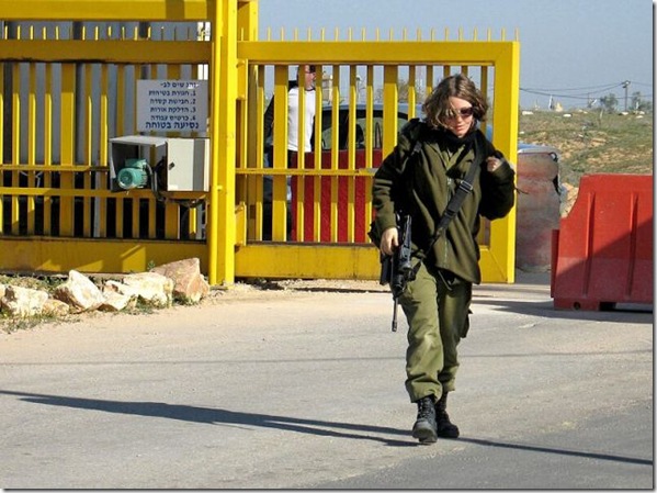 Garotas da Defesa de Israel (48)