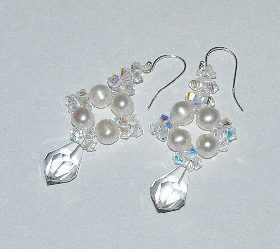 *Pearl Lace* Earrings Ivory/Clear AB