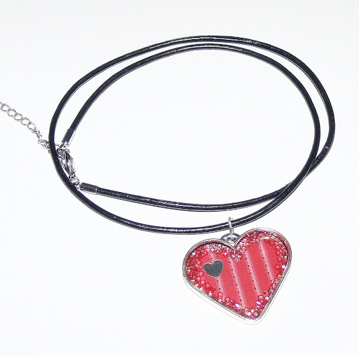 *Ritzy Resin* DIY Necklace Kit - Silver Heart