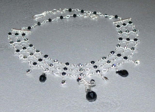 *Chaton Amore* Black Crystal Necklace