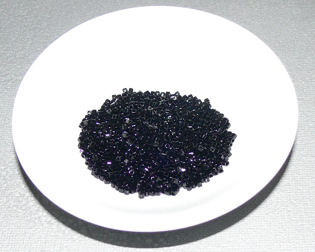 Toho Cubes - 1.5mm - Opaque Jet - PER GRAM