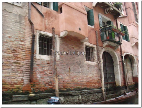VENICE (281) VENICE (281)