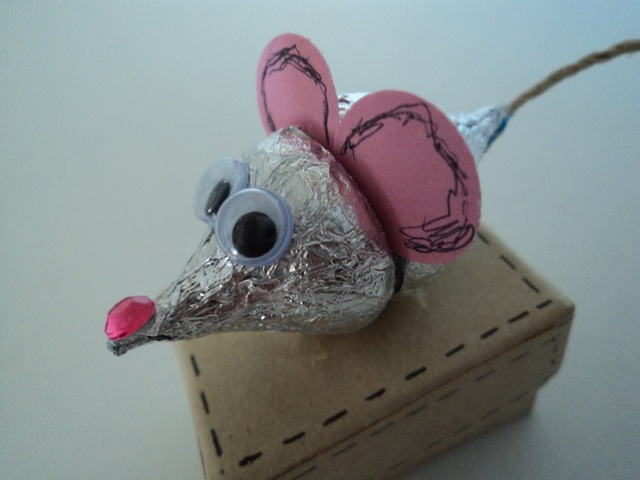 [Hershey's Kiss Mouse 2[4].jpg]