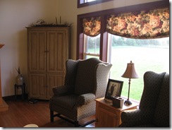 Barn Quilt, Garage Door & Fireplace 003