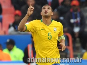 [felipe-melo-300x225[11].jpg]