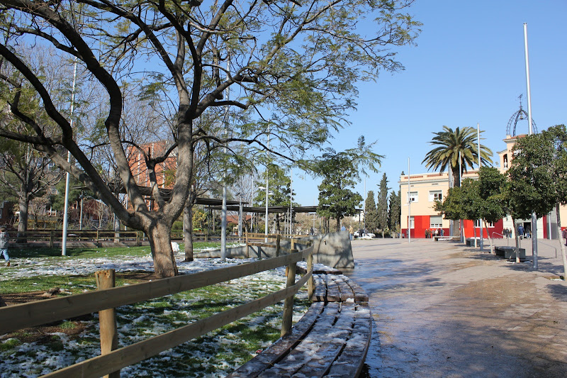 El dia després de la nevada: Plaça de la Vila de Gramenet IV