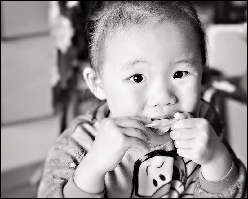 yummy-mango-bw yummy-mango-bw