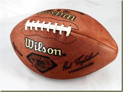 800px-Wilson_American_football (Custom)