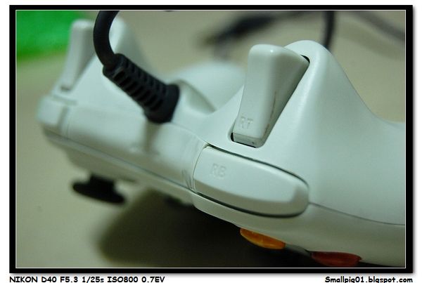 Microsoft Xbox360 & PC 兩用有線遊戲控制手把