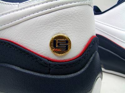 nike air max lebron 7 low gr white navy red 1 05 Nike LeBron VII Low   USA Basketball Edition   Actual Photos
