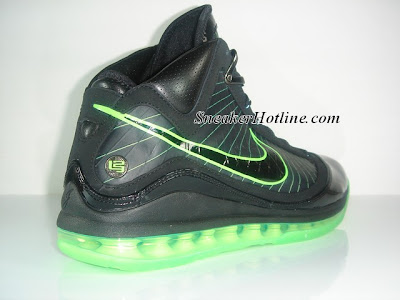 Nike Air Max LeBron VII Black/Mean Green Dunkman Edition nike air max lebron 7 gr black dunkman 2 03 Nike Air Max LeBron VII Black/Mean Green Dunkman Edition