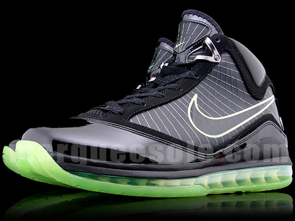 Another Look at the Black Dunkman Nike Air Max LeBron VII 7