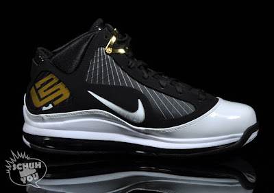 Upcoming 375664 011 Black/White Metallic Gold LBJ7 New Photos nike air max lebron 7 gr white black gold 5 09 Upcoming 375664 011 Black/White Metallic Gold LBJ7 New Photos
