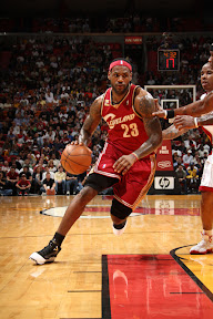 lebron james nba 100125 cle at mia 12 LeBron and Co. Still #1 in the NBA. Cavaliers Win Nine in a Row.
