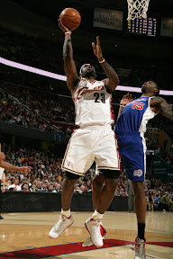 lebron james nba 100131 cle vs lac 03 LeBron and Co. Still #1 in the NBA. Cavaliers Win Nine in a Row.