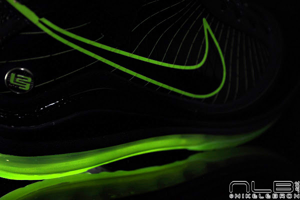 Breaking News Dunkman Max LeBron VII Released at NDC Europe