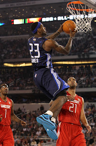 lebron james nba 100214 all star dallas 05 2010 NBA All Star: D Wade and LeBron lead EAST in Front of 108k