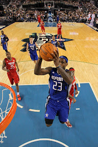 lebron james nba 100214 all star dallas 11 2010 NBA All Star: D Wade and LeBron lead EAST in Front of 108k