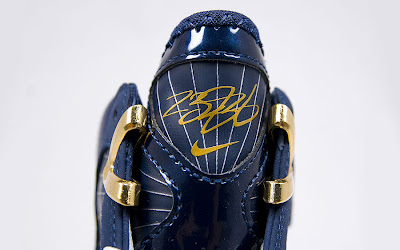 LeBron VII Akron Exclusive New Pics. Restock at HOH on Tuesday. nike air max lebron 7 pe university of akron 6 10 LeBron VII Akron Exclusive New Pics. Restock at HOH on Tuesday.