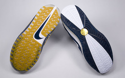 LeBron VII Akron Exclusive New Pics. Restock at HOH on Tuesday. nike air max lebron 7 pe university of akron 6 22 LeBron VII Akron Exclusive New Pics. Restock at HOH on Tuesday.