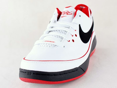nike air max lebron 7 low gr white black red 1 08 Nike LeBron VII Low White/Black/Red General Release Version
