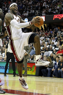 timeline 100503 nba lebron7 mvp 2009 10 Timeline