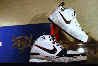 Less limited United We Rise ZL6 Premiere in Hong Kong nike zoom lebron 6 pe olympic united we rise 11 02 Less limited United We Rise ZL6 Premiere in Hong Kong