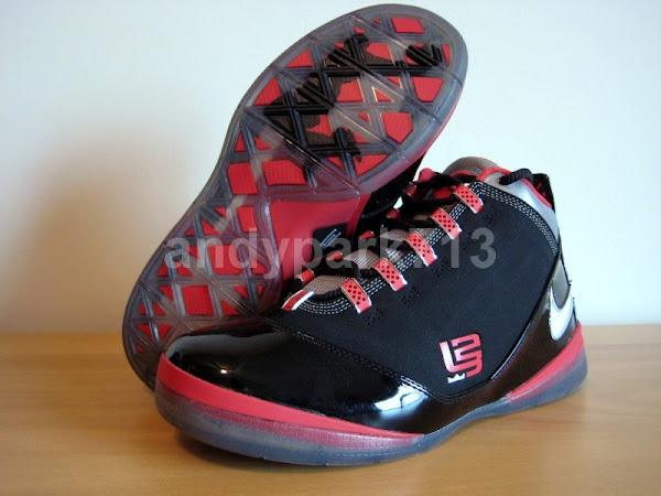 Detailed Look at the Recently Released LeBron ZS2 OSU Away