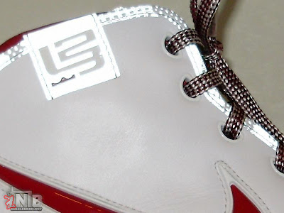 nike zoom lebron 6 pe cleveland home 1 12 An Exclusive Look at LeBron James ZLVI Home Player Exclusive