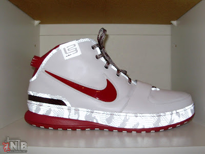 nike zoom lebron 6 pe cleveland home 1 01 An Exclusive Look at LeBron James ZLVI Home Player Exclusive