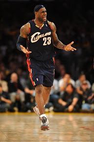 lebron james nba 090119 cle at lal 24 Kobe Bryant vs LeBron James   The Never Ending Story