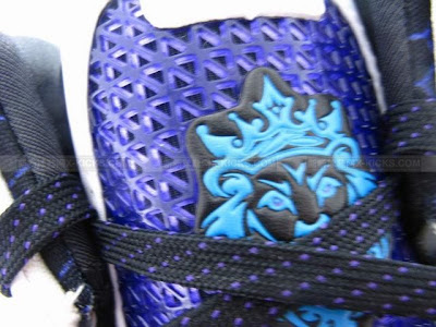Nike Zoom LeBron VI Hornets Edition Available at PYS nike zoom lebron 6 pe summit lake hornets 1 02 Nike Zoom LeBron VI Hornets Edition Available at PYS