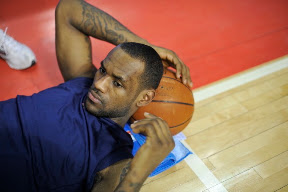 LeBron Having a Record Breaking Month. Cavs Still on a Roll. lebron james nba 090201 cle at det 09 LeBron Having a Record Breaking Month. Cavs Still on a Roll.