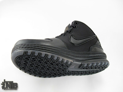 Triple Black Nike Zoom LeBron VI in High Definition nike zoom lebron 6 gr black anthracite 12 21 Triple Black Nike Zoom LeBron VI in High Definition