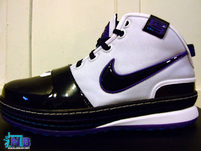 Summit Lake Hornets Zoom LeBron VI New Photos nike zoom lebron 6 pe summit lake hornets 2 01 Summit Lake Hornets Zoom LeBron VI New Photos