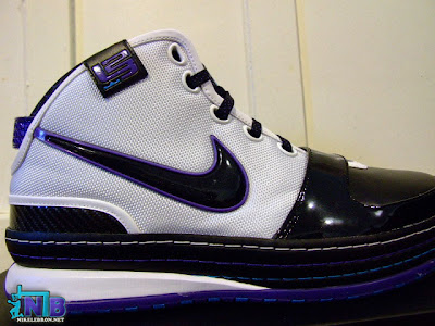 Summit Lake Hornets Zoom LeBron VI New Photos nike zoom lebron 6 pe summit lake hornets 2 03 Summit Lake Hornets Zoom LeBron VI New Photos
