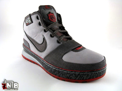 Close to Perfection? Los Angeles Nike Zoom LeBron VI Showcase. nike zoom lebron 6 pe city pack los angeles 12 05 Close to Perfection? Los Angeles Nike Zoom LeBron VI Showcase.