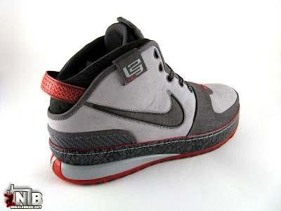 Close to Perfection? Los Angeles Nike Zoom LeBron VI Showcase. nike zoom lebron 6 pe city pack los angeles 12 06 Close to Perfection? Los Angeles Nike Zoom LeBron VI Showcase.